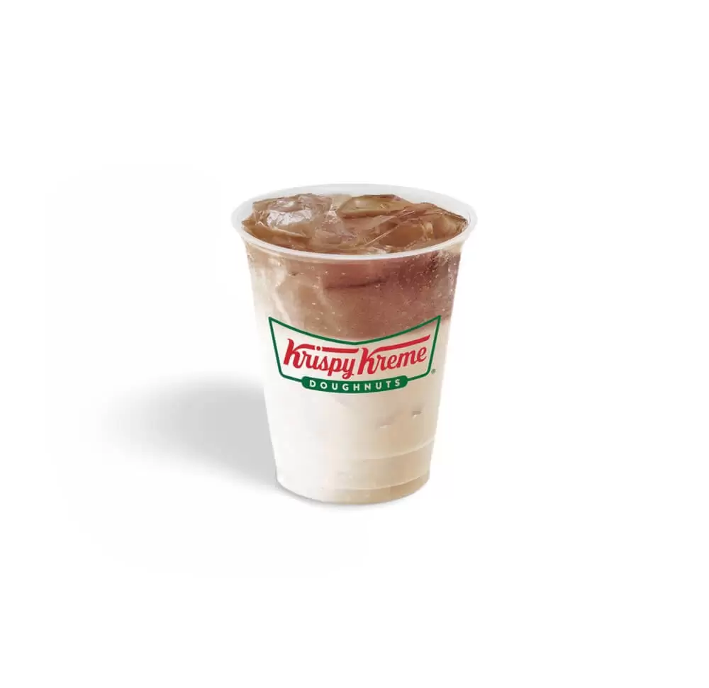 Café à Lausanne : Iced Latte, Krispy Kreme, Un café latte servi avec des glaçons pour une pause fraîche et crémeuse.